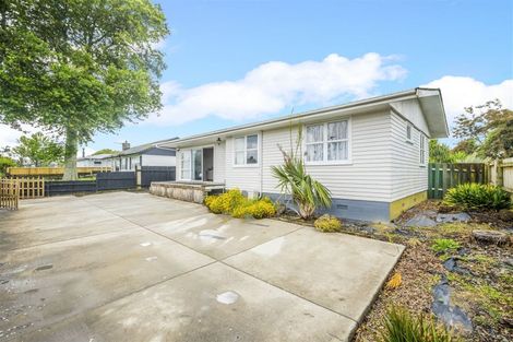 Photo of property in 12 Cargill Street, Papakura, 2110