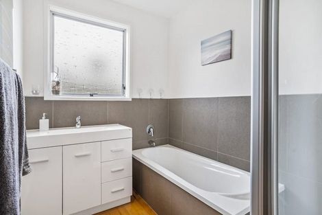 Photo of property in 83 Walworth Avenue, Pakuranga Heights, Auckland, 2010