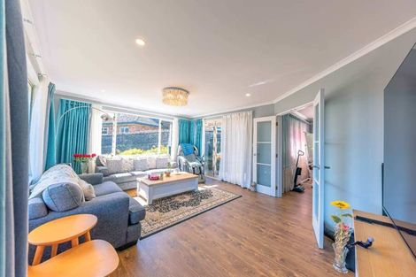 Photo of property in 8 Red Oak Place, Schnapper Rock, Auckland, 0632