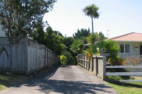 Photo of property in 1/885 East Coast Road, Northcross, Auckland, 0632