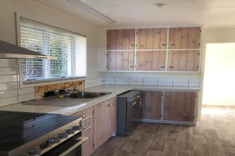 Photo of property in 2/87 Mallard Drive, Selwyn Heights, Rotorua, 3015