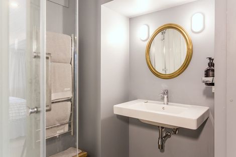 Photo of property in 47 Grand View Road, Leigh, 0985