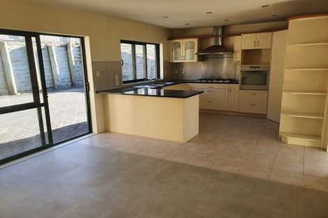 Photo of property in 3 Boeing Place, Goodwood Heights, Auckland, 2105