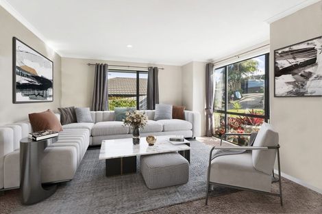 Photo of property in 19 William Gamble Drive, Greenhithe, Auckland, 0632