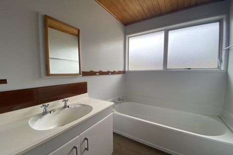 Photo of property in 15 Finchley Road, Torbay, Auckland, 0632