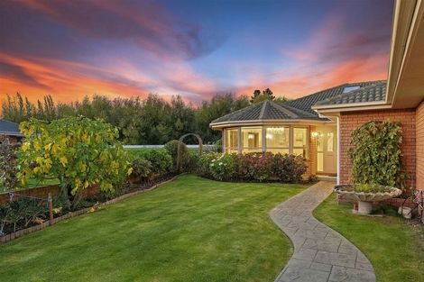 Photo of property in 18 Langley Place, Belfast, Christchurch, 8051