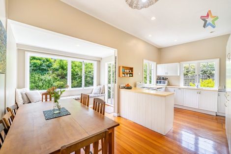 Photo of property in 2 Puriri Street, Eastbourne, Lower Hutt, 5013