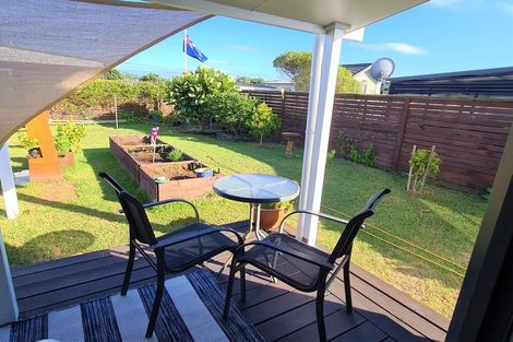 Photo of property in 105 Nikau Close, Matarangi, Whitianga, 3592