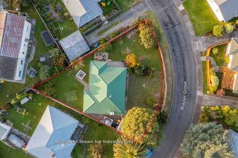 Photo of property in 4 Brazier Grove, Paraparaumu, 5032