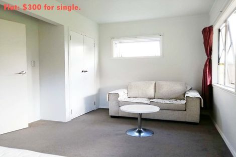 Photo of property in 5 Maui Pomare Street, Blockhouse Bay, Auckland, 0600