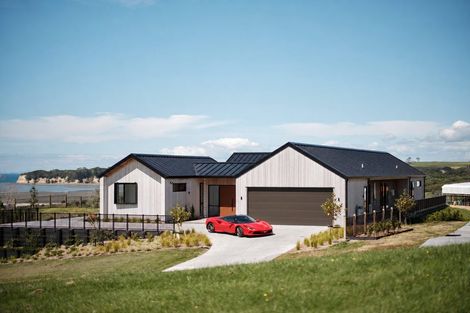 Photo of property in 10 Taha Puke Road, Okura Bush, Silverdale, 0794