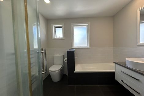 Photo of property in 2 Cindy Place, Pakuranga, Auckland, 2010