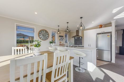 Photo of property in 42 Katania Heights, Brightwater, 7022