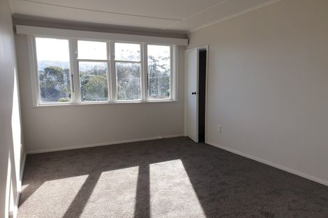 Photo of property in 5 Stevens Crescent, Ranui, Porirua, 5024