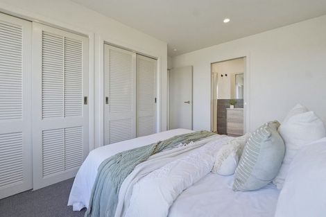 Photo of property in 94a Harbour View Road, Omokoroa, 3114