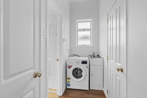 Photo of property in 7 Cutfield Street, Inglewood, 4330