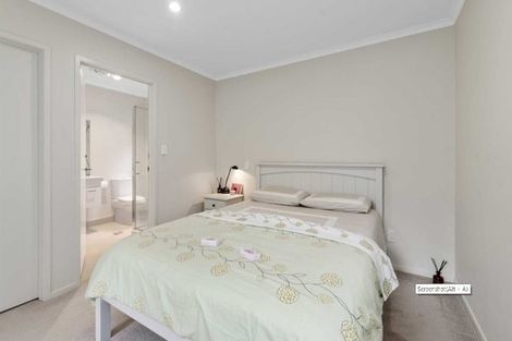 Photo of property in 42 Springvale Drive, Fairview Heights, Auckland, 0632