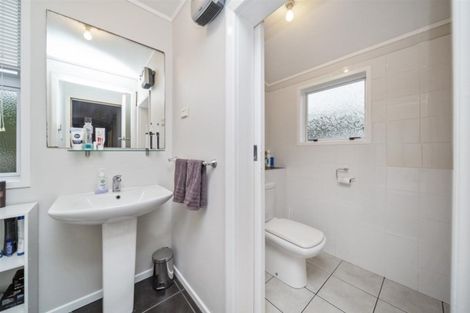 Photo of property in 46 Collins Street, Hawera, 4610