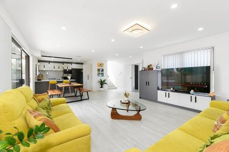 Photo of property in 6a Cutler Street, New Lynn, Auckland, 0600