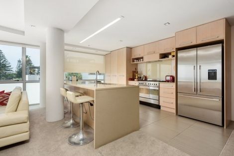 Photo of property in 4/50 Marine Parade, Mount Maunganui, 3116