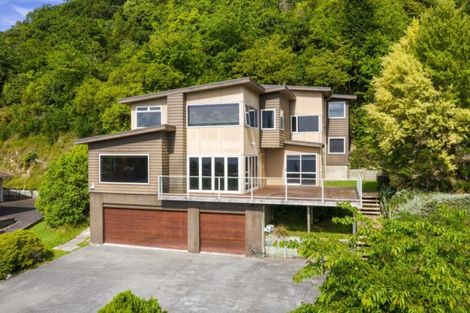 Photo of property in 33 Shera Street, Acacia Bay, Taupo, 3330