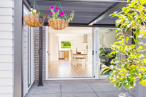 Photo of property in 7 Peihana Road, Hobsonville, Auckland, 0616