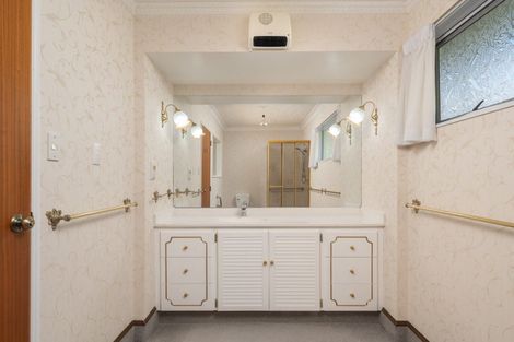 Photo of property in 6a Seaview Crescent, Picton, 7220