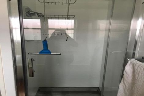 Photo of property in 1/2 Gordon Avenue, Milford, Auckland, 0620