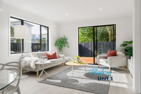 Photo of property in 2/24 Mclaren Place, Chedworth, Hamilton, 3210