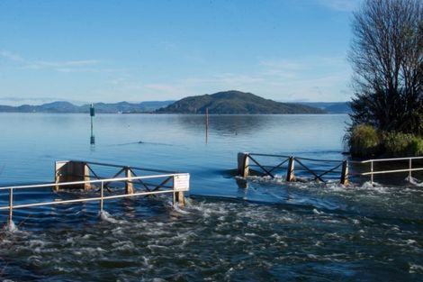 Photo of property in 11 Waana Street, Mourea, Rotorua, 3074