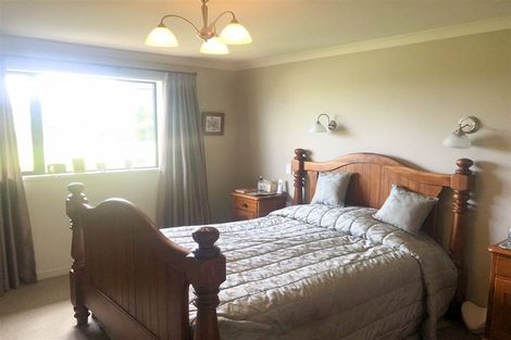 Photo of property in 18 Mauchline Street, Wallacetown, 9816