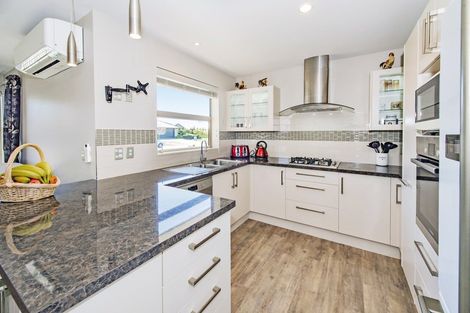 Photo of property in 11 Rossall Crescent, Rolleston, 7615