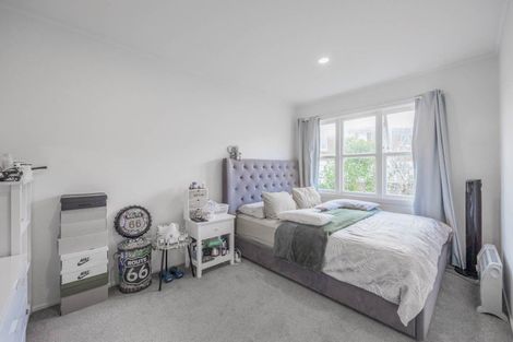 Photo of property in 2/18 Fowler Street, Northcote, Auckland, 0627