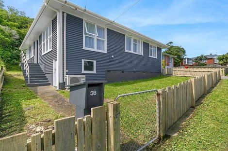 Photo of property in 38 Cardiff Crescent, Cannons Creek, Porirua, 5024