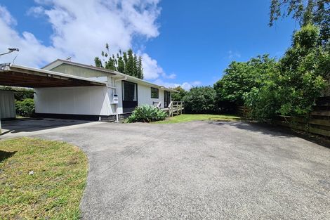 Photo of property in 1/9 Kirrie Avenue, Te Atatu South, Auckland, 0610