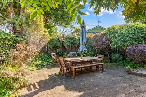 Photo of property in 3 Horopito Road, Waikanae, 5036