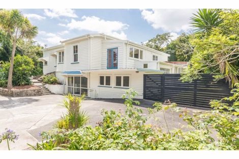 Photo of property in 17 Awaroa Road, Sunnyvale, Auckland, 0612
