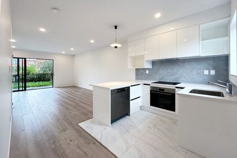 Photo of property in 8 Hokoteta Street, Mount Wellington, Auckland, 1062