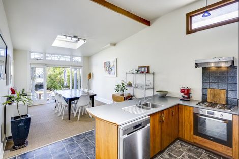 Photo of property in 14 Mcdonald Street, Napier South, Napier, 4110