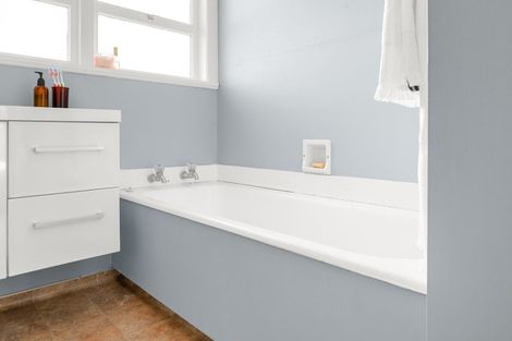 Photo of property in 37 Sandwich Road, St Andrews, Hamilton, 3200