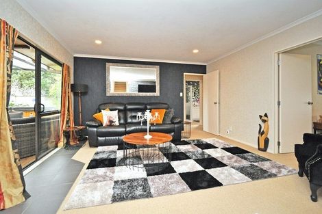 Photo of property in 14 Blackwood Drive, Wattle Downs, Auckland, 2103