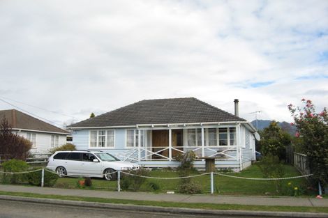 Photo of property in 14 Meihana Street, Takaka, 7110