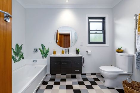 Photo of property in 2437 State Highway 2, Greytown, 5794