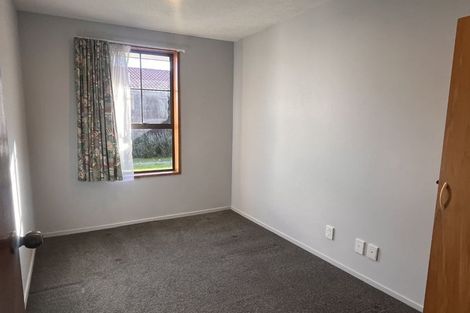 Photo of property in 32 Karnak Crescent, Russley, Christchurch, 8042