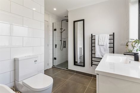 Photo of property in 31 Cockle Bay Road, Cockle Bay, Auckland, 2014