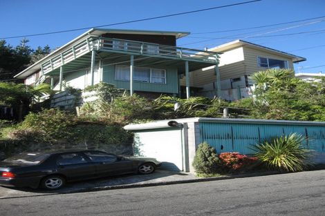 Photo of property in 17 Castle Crescent, Stokes Valley, Lower Hutt, 5019