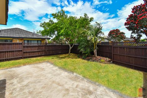 Photo of property in 22 Croftview Road, Wattle Downs, Auckland, 2103