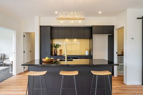 Photo of property in 47b Heretaunga Square, Silverstream, Upper Hutt, 5019