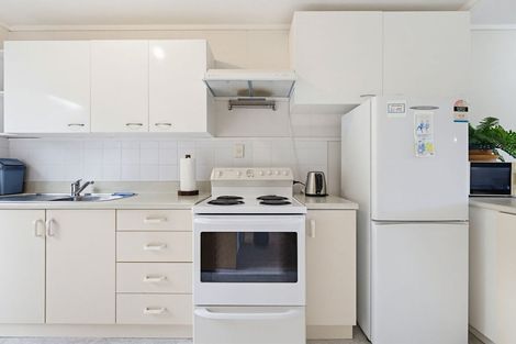 Photo of property in 10/16 Willerton Avenue, New Lynn, Auckland, 0600