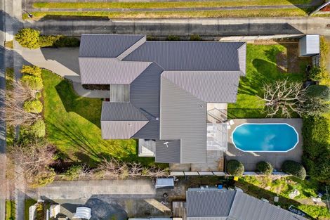 Photo of property in 82 Grey Street, Cambridge, 3434